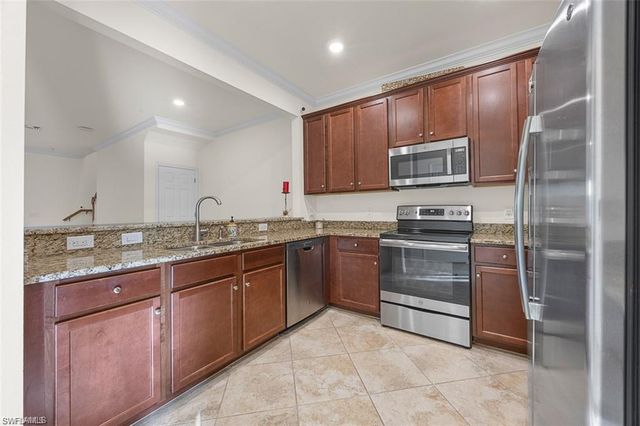 2707 Blossom WAY, Naples, FL 34120