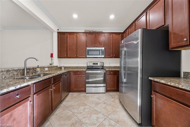 2707 Blossom WAY, Naples, FL 34120