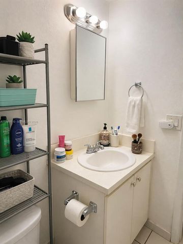 271 NW 177th St B-207, Miami Gardens, FL 33169