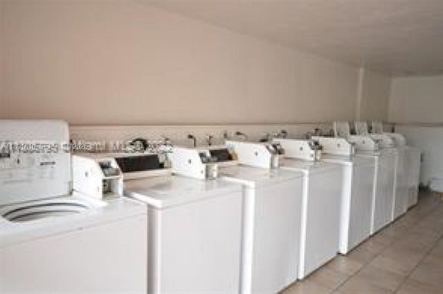 271 NW 177th St B-207, Miami Gardens, FL 33169