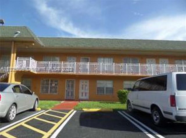 271 NW 177th St B-207, Miami Gardens, FL 33169