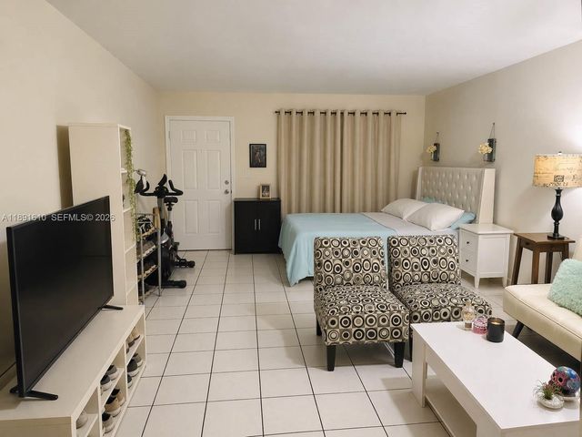 271 NW 177th St B-207, Miami Gardens, FL 33169