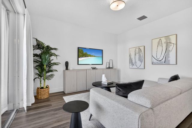 7673 Corkwood Avenue, Boynton Beach, FL 33437