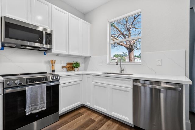 7673 Corkwood Avenue, Boynton Beach, FL 33437