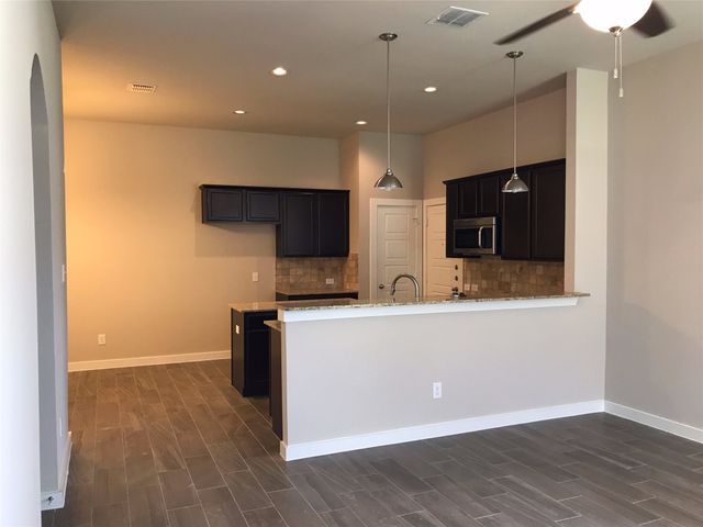 906 Skyview Drive, Midlothian, TX 76065