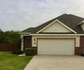 906 Skyview Drive, Midlothian, TX 76065