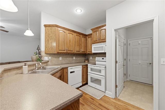 19617 E 18TH Terrace S, Independence, MO 64057