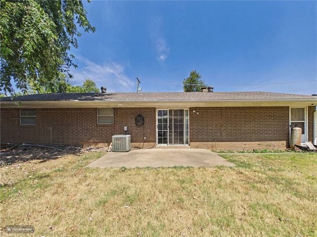 803 SW 2nd Street, Bentonville, AR 72712