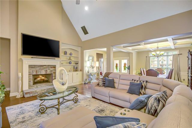 65 Fox Hall Crossing W, Senoia, GA 30276