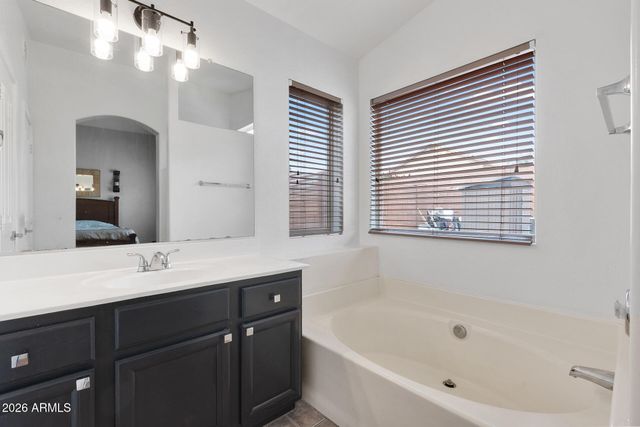 936 E MONTOYA Lane, Phoenix, AZ 85024