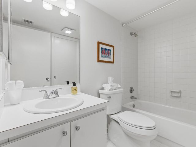 2520 Presidential Way 203, West Palm Beach, FL 33401