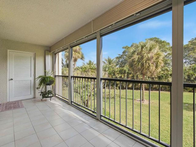 2520 Presidential Way 203, West Palm Beach, FL 33401