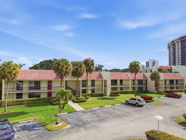 2520 Presidential Way 203, West Palm Beach, FL 33401