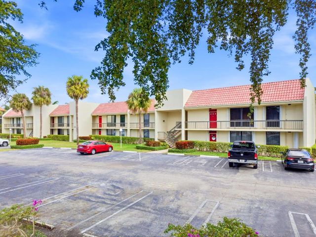 2520 Presidential Way 203, West Palm Beach, FL 33401