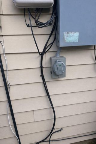 1117 Southampton Street, Angleton, TX 77515