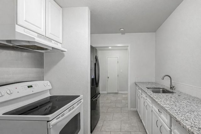 1117 Southampton Street, Angleton, TX 77515