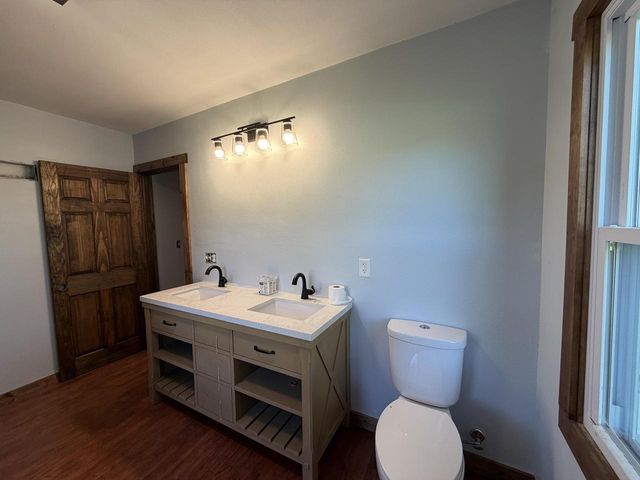 1211 County 6, La Crescent, MN 55947
