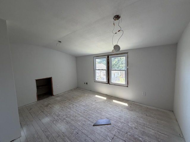1211 County 6, La Crescent, MN 55947
