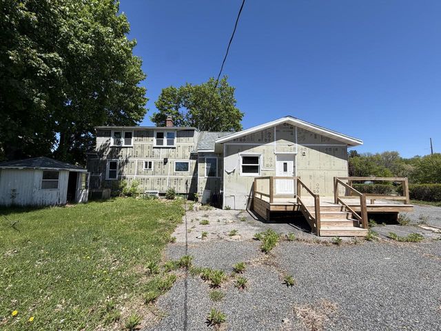 1211 County 6, La Crescent, MN 55947