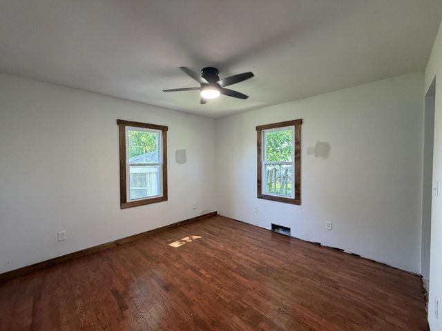 1211 County 6, La Crescent, MN 55947