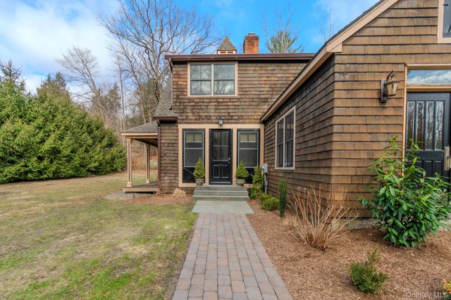 54 E Lake Stable Road, Tuxedo Park, NY 10987