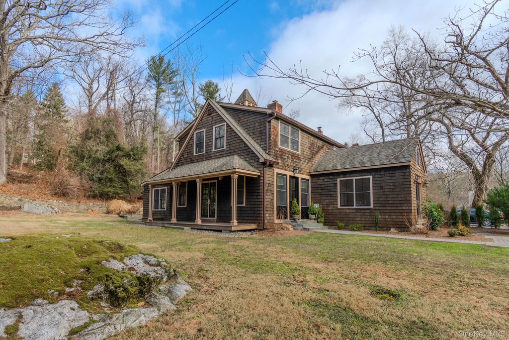 54 E Lake Stable Road, Tuxedo Park, NY 10987