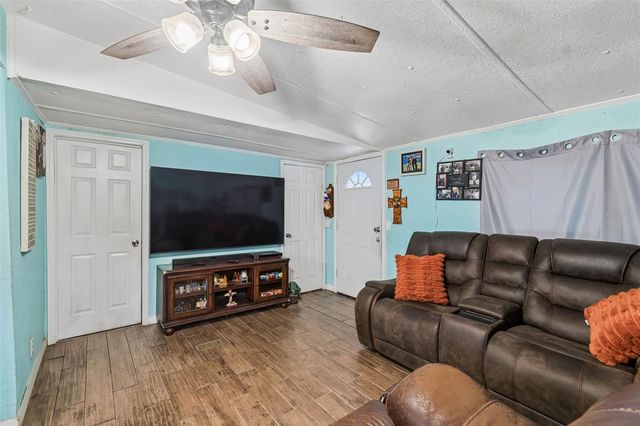 4505 ESTATE DRIVE, Plant City, FL 33567