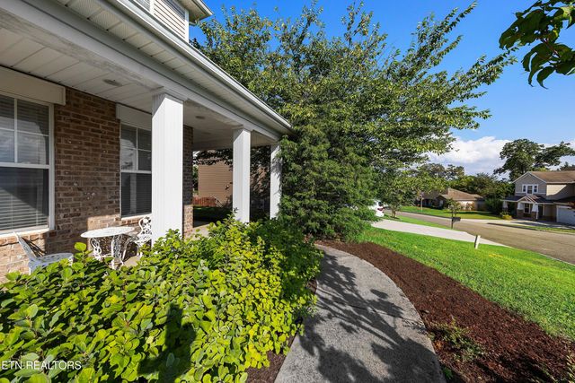 2501 Ancient Oak Lane, Knoxville, TN 37931