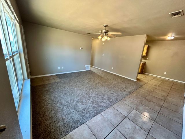715 43rd Street, 1&2 1&2, Lubbock, TX 79404
