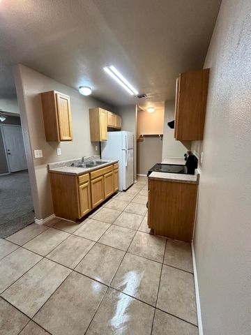 715 43rd Street, 1&2 1&2, Lubbock, TX 79404