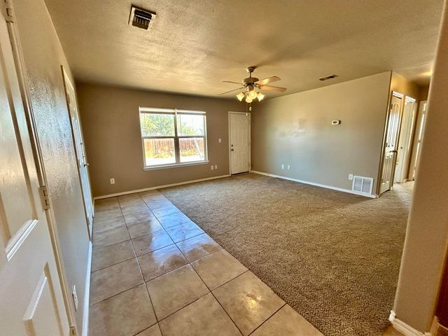 715 43rd Street, 1&2 1&2, Lubbock, TX 79404