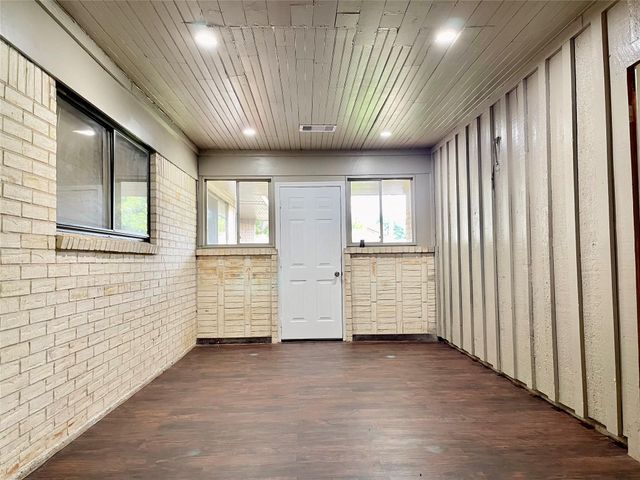 8302 Coastway Lane, Houston, TX 77075