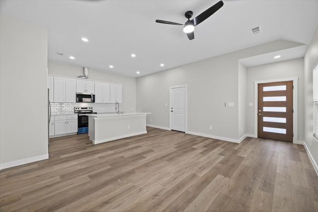 116 Wood Street, Princeton, TX 75407