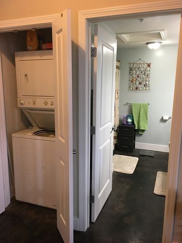 21 Illinois St 403, Worcester, MA 01610