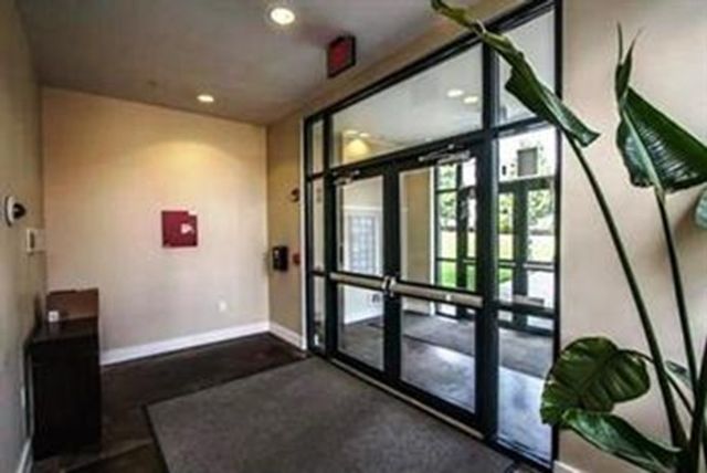 21 Illinois St 403, Worcester, MA 01610