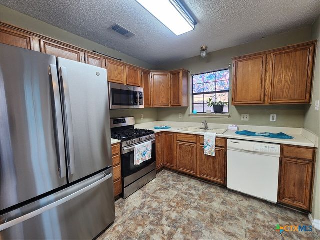 304 E Hogan Drive, Copperas Cove, TX 76522