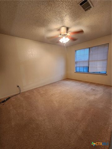 304 E Hogan Drive, Copperas Cove, TX 76522