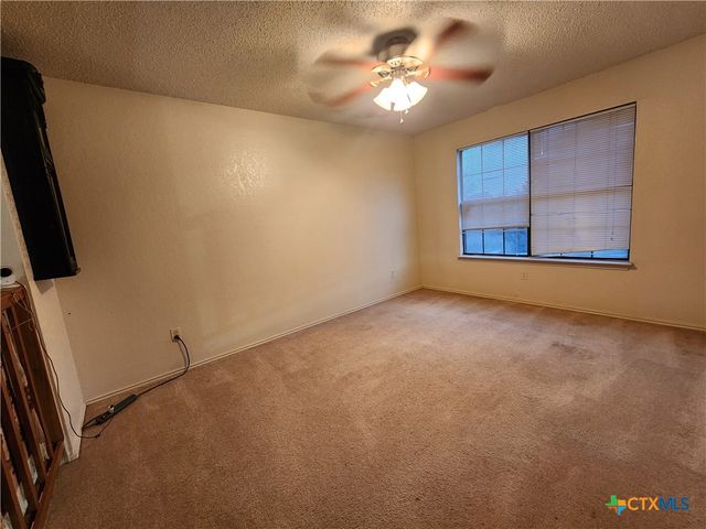 304 E Hogan Drive, Copperas Cove, TX 76522