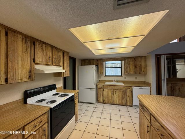 2428 SEMINOLE Road, Atlantic Beach, FL 32233