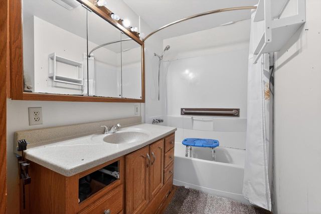 614 16th PLACE, Kenosha, WI 53140