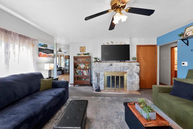 614 16th PLACE, Kenosha, WI 53140