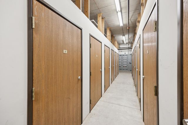 619 8th Street SE 303, Minneapolis, MN 55414