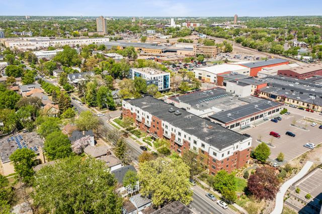 619 8th Street SE 303, Minneapolis, MN 55414