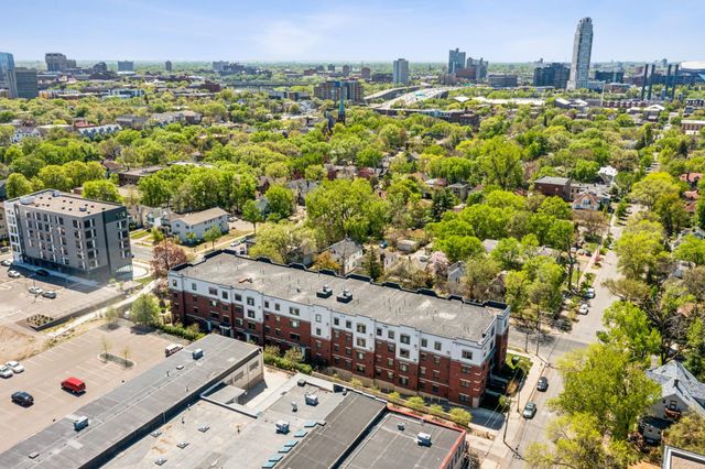 619 8th Street SE 303, Minneapolis, MN 55414