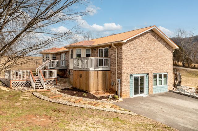 10115 Upper East Valley Road, Pikeville, TN 37367