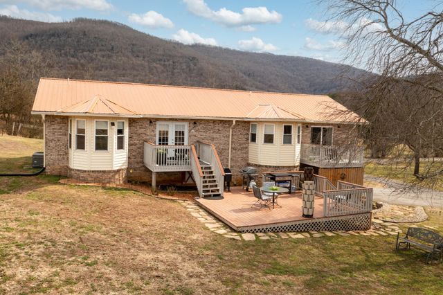 10115 Upper East Valley Road, Pikeville, TN 37367