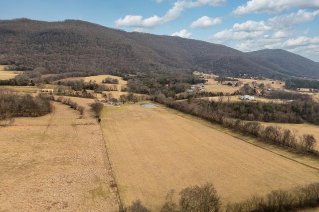 10115 Upper East Valley Road, Pikeville, TN 37367