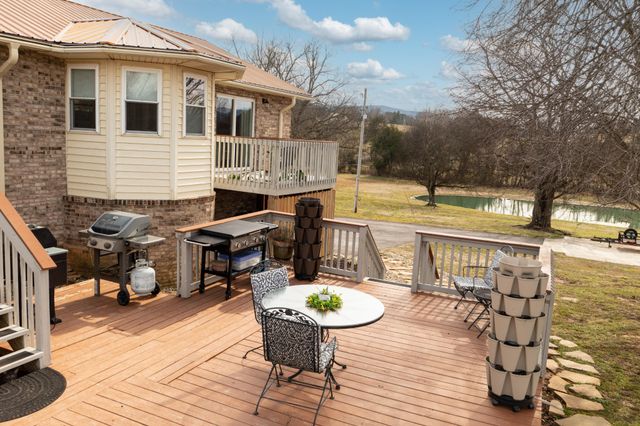 10115 Upper East Valley Road, Pikeville, TN 37367