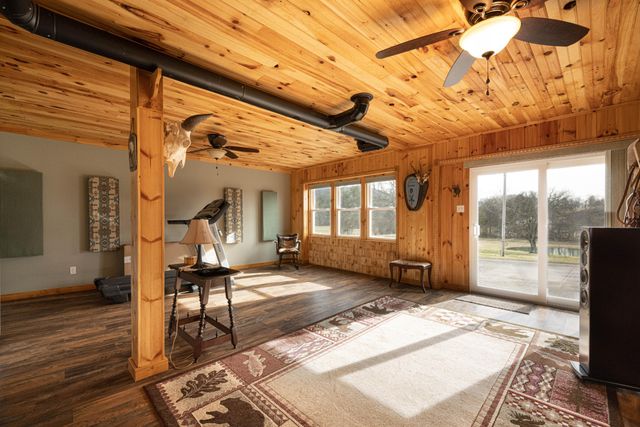 10115 Upper East Valley Road, Pikeville, TN 37367