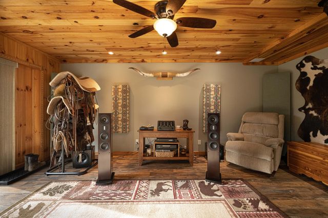 10115 Upper East Valley Road, Pikeville, TN 37367